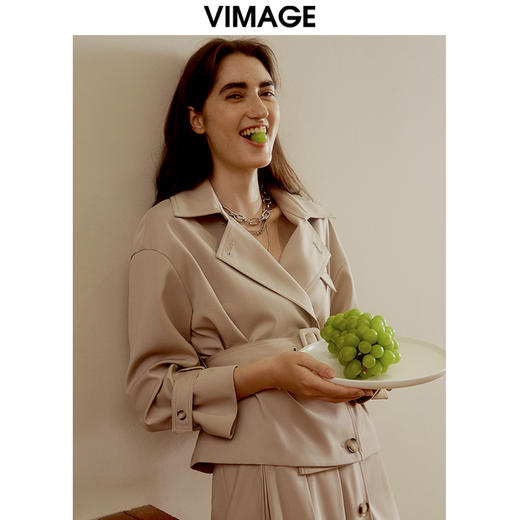 VIMAGE纬漫纪秋季新款气质时尚短款翻领收腰显瘦百搭外套V1603237 商品图1