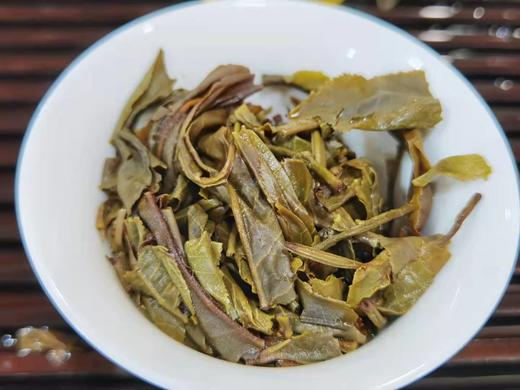 2021春 高杆橡筋（国有林高杆古树）普洱 生茶 200克 商品图5