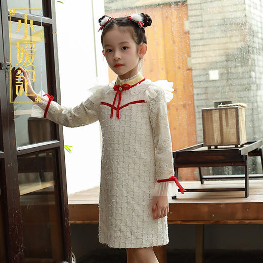 【非质量问题不退换】小嫒记女-金缕梅 小香颂（披肩） 商品图3