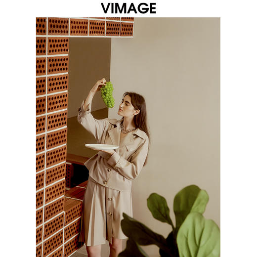 VIMAGE纬漫纪秋季新款气质时尚短款翻领收腰显瘦百搭外套V1603237 商品图0