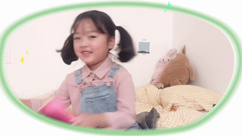 亲子穿搭福利｜有只小可爱，秋冬就穿着一双“袜子”出门？！ 