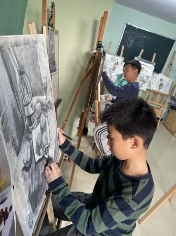 【原色美育@汽开@南关】29.9元抢3次艺术创造/写生素描/书法国画/思维绘画/艺术鉴赏/综合材料任选其一，为3-15岁孩子提升审美素养、启蒙创意思维和提高美术技能的专业美术教育平台。 商品图5