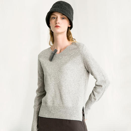 famecoco范可儿V领针织衫秋冬长袖内搭打底衫F218DD003 商品图4