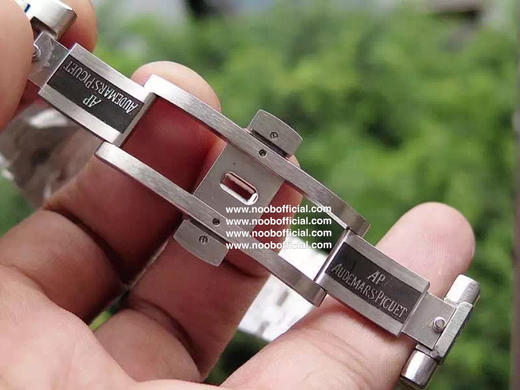 JF精品 V7版本钢带款出货 AP 爱彼皇家橡树离岸型15710系列，经过多道工序的打磨和磨砂处理，终把AP特有的八角型表圈表达出棱角分明的线条 商品图11