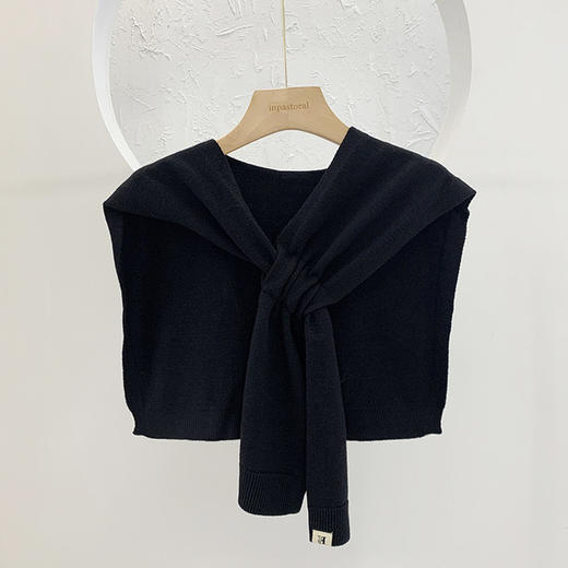 【魅力值飙升】秋冬新款可穿插搭肩小披肩纯色针织披肩外搭网红打结 商品图13