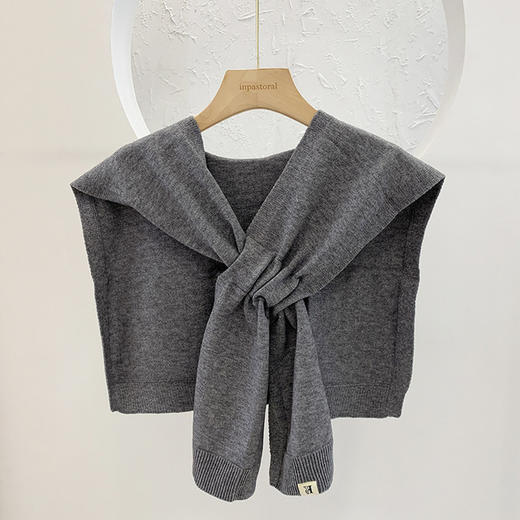 【魅力值飙升】秋冬新款可穿插搭肩小披肩纯色针织披肩外搭网红打结 商品图5