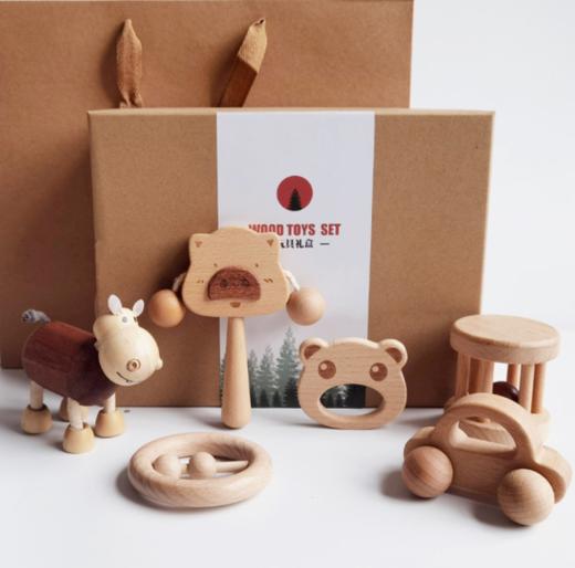 【婴儿磨牙器】猪宝宝实木可啃咬新生儿百天满月手摇铃拨浪鼓礼盒 商品图2