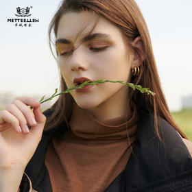 METTE2021年冬季女士90白鹅绒短款羽绒服宽松直筒双面穿加厚外套