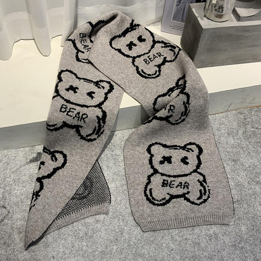 【不挑肤色 亲肤保暖】秋冬小熊腈纶拉毛针织围巾韩版女双面印花保暖多功能披肩 商品图6