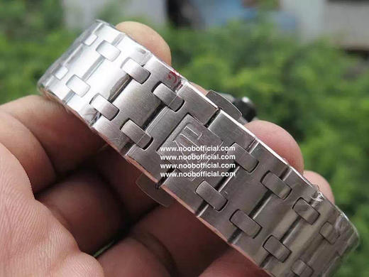 JF精品 V7版本钢带款出货 AP 爱彼皇家橡树离岸型15710系列，经过多道工序的打磨和磨砂处理，终把AP特有的八角型表圈表达出棱角分明的线条 商品图12