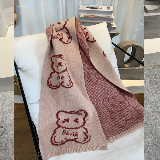 【不挑肤色 亲肤保暖】秋冬小熊腈纶拉毛针织围巾韩版女双面印花保暖多功能披肩 商品图9