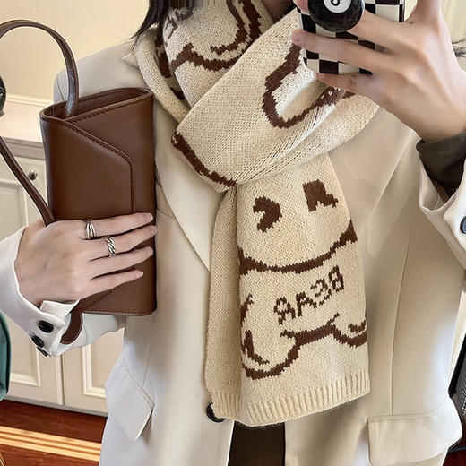 【不挑肤色 亲肤保暖】秋冬小熊腈纶拉毛针织围巾韩版女双面印花保暖多功能披肩 商品图2