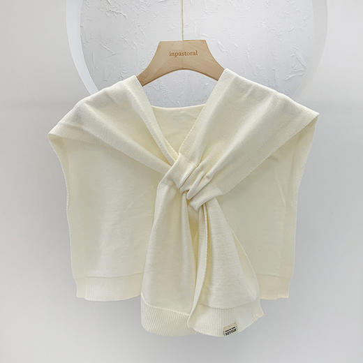 【魅力值飙升】秋冬新款可穿插搭肩小披肩纯色针织披肩外搭网红打结 商品图6