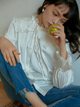 HeyDress日本醋酸缎面白衬衫女法式宫廷设计感木耳边长袖上衣