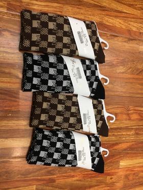 女棋盘格中筒袜8565