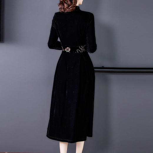 XY-AS6576 新款女装复古印花长袖金丝绒连衣裙配大衣的内搭打底长裙 商品图1