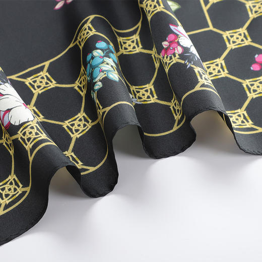 DA*S韩系时尚前为摩登风格小清新百搭桑蚕丝丝巾 WXWD088 01W 商品图2