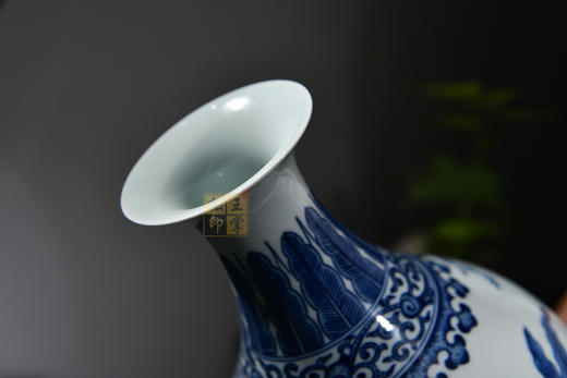 涂杏花：青花石竹芭蕉纹玉壶春瓶 商品图3