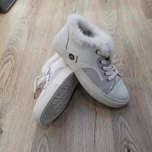 微瑕疵轻微色差，bb402冬季牛皮绒里板鞋兔毛边女棉鞋 商品图2