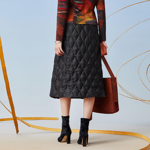 TANGY Collection/天意精品2021年秋冬新品植物染（鹅绒）羽绒半裙 商品图2