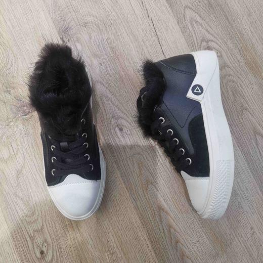 微瑕疵轻微色差，bb402冬季牛皮绒里板鞋兔毛边女棉鞋 商品图8