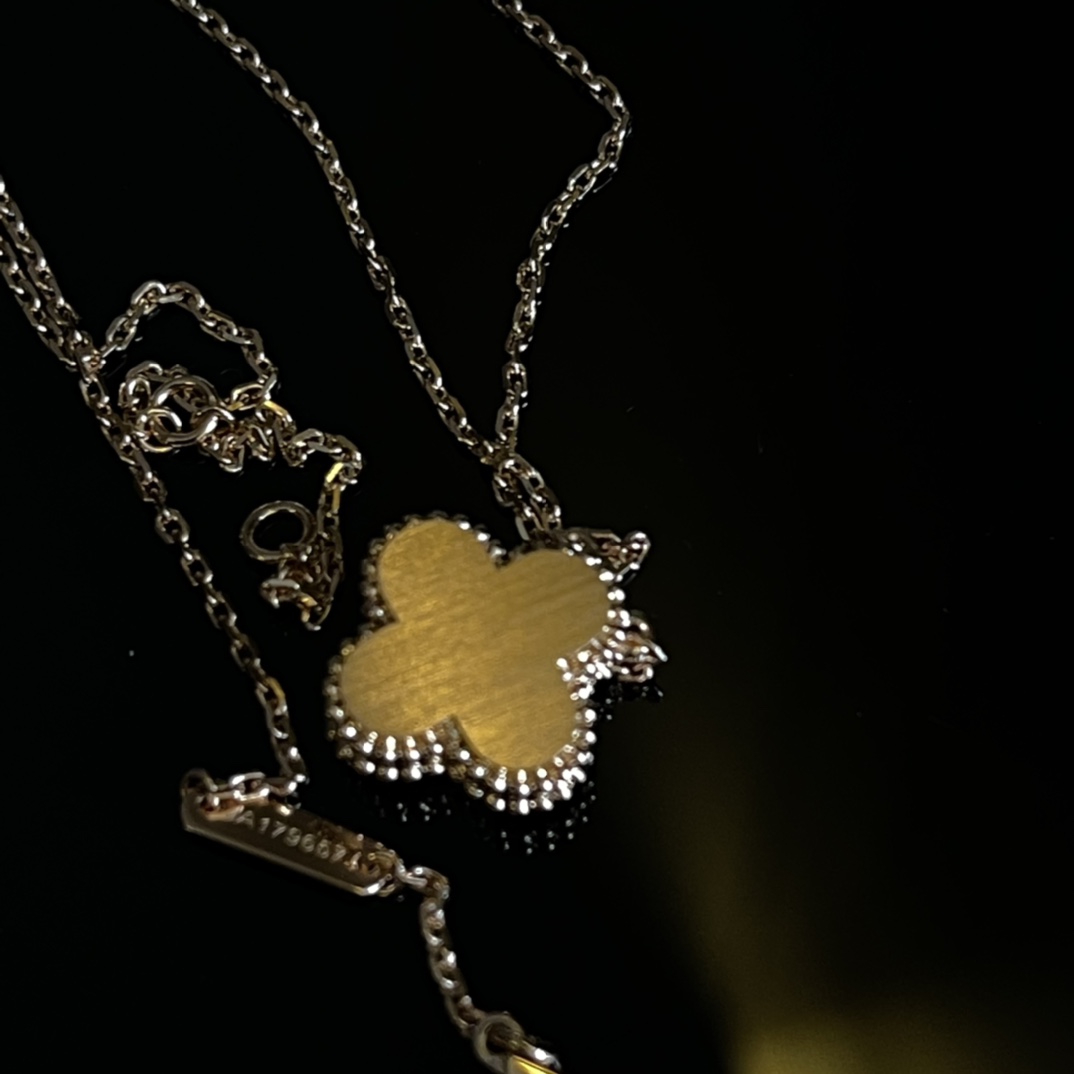 vca梵克雅宝圣诞限量版樱花粉94四叶草项链