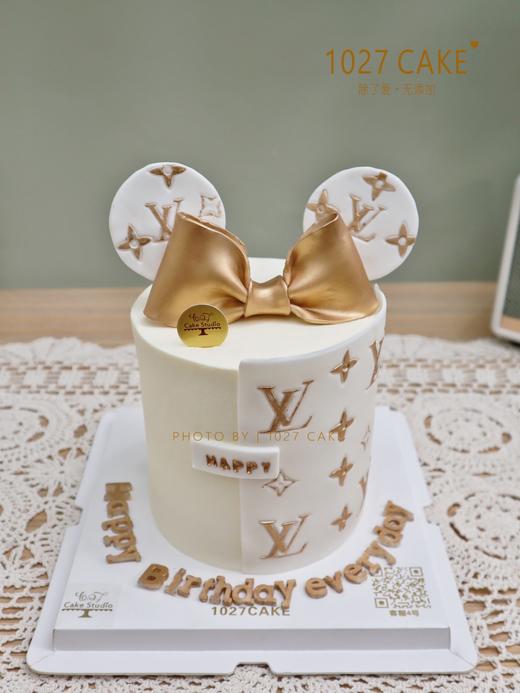 1027CAKE | 奢侈品LV   蝴蝶结 LV礼物盒 翻糖装饰蛋糕 商品图1