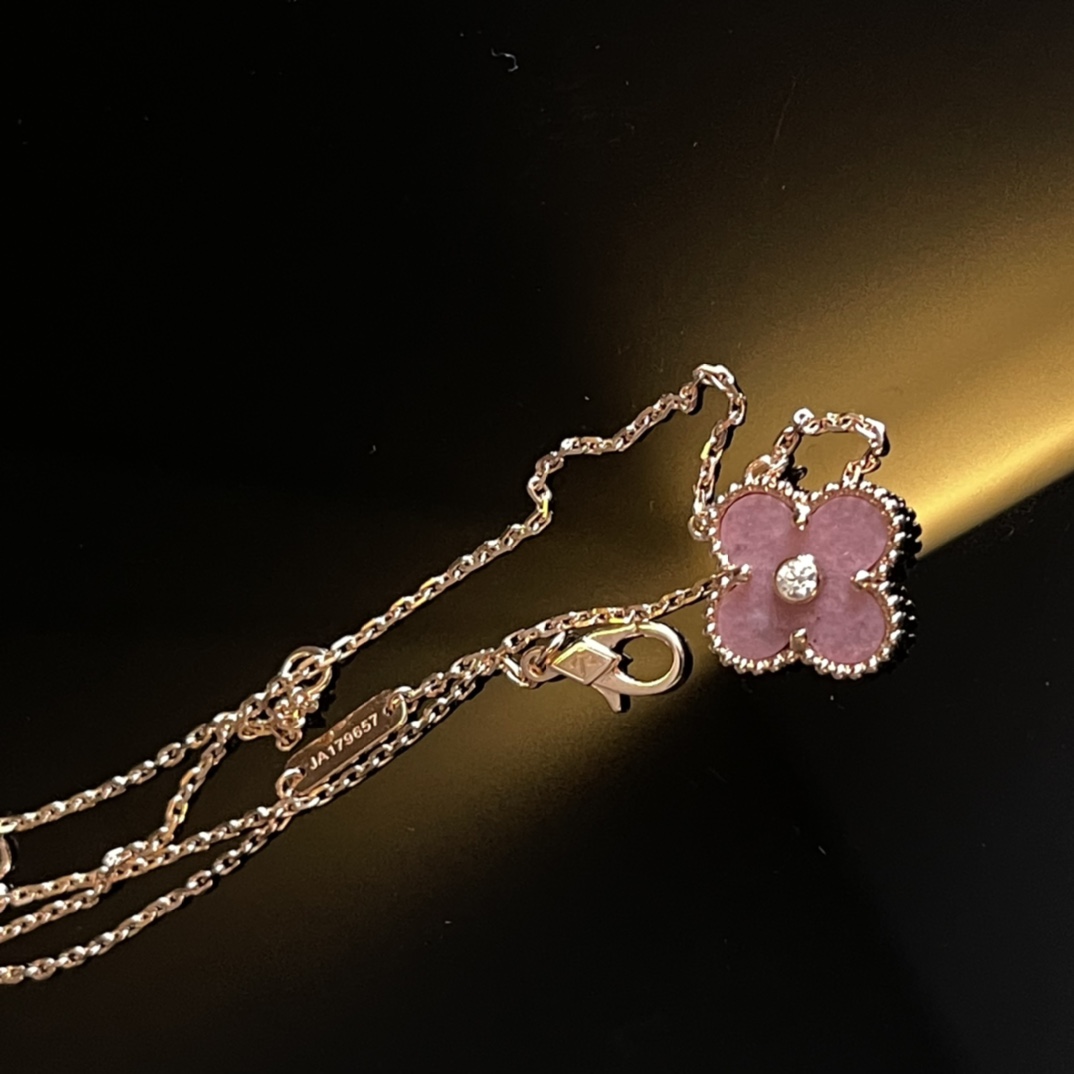 vca梵克雅宝圣诞限量版樱花粉94四叶草项链