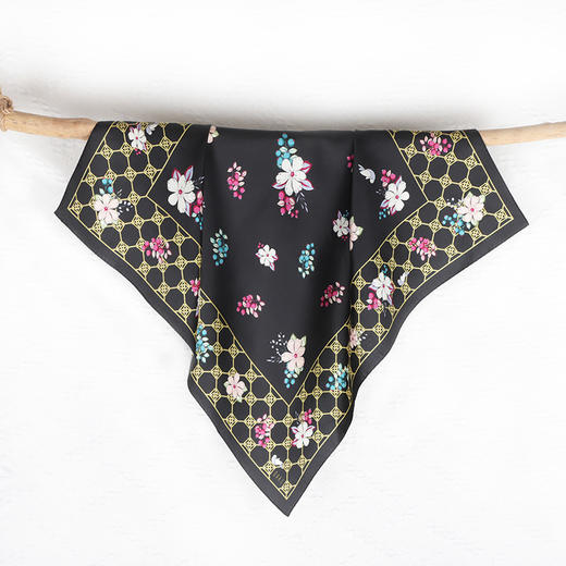 DA*S韩系时尚前为摩登风格小清新百搭桑蚕丝丝巾 WXWD088 01W 商品图5