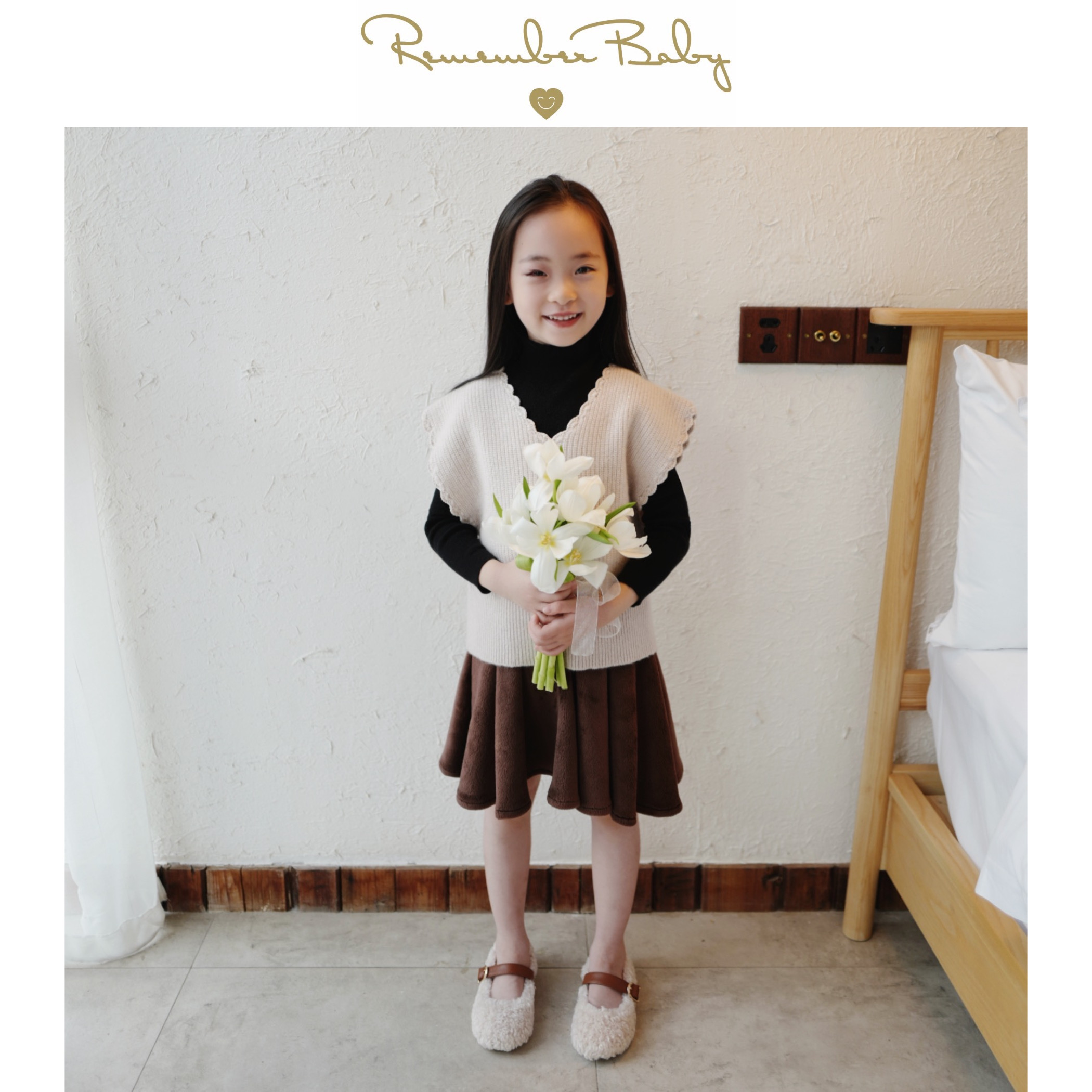 现货 / ANGEL WING | 亲子款 康赛妮品牌纱线制 BLINGBLING金丝羊绒立体花边披肩式背心