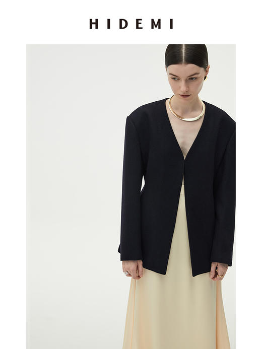 HIDEMI 黑色斜纹羊毛厚款V领收腰西装外套 商品图3