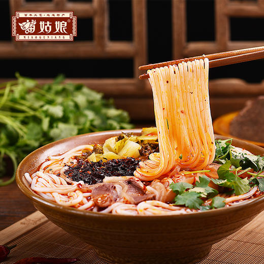 苗姑娘 贵州特产 原汤米粉组合 羊肉粉*2+牛肉粉*2+贵州红酸汤*3+香辣脆*1 商品图5