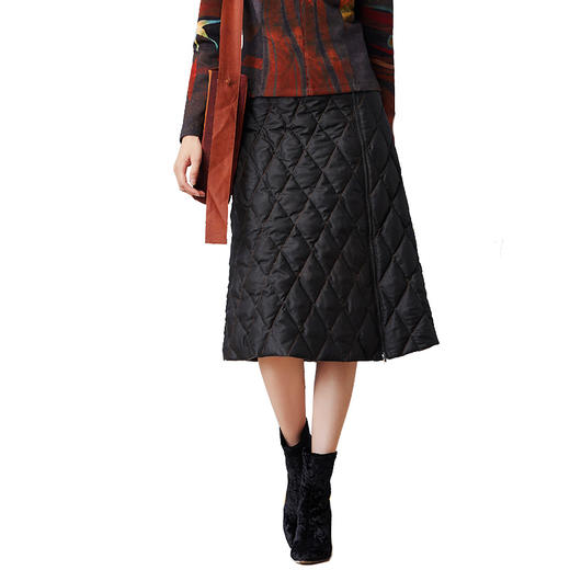 TANGY Collection/天意精品2021年秋冬新品植物染（鹅绒）羽绒半裙 商品图4