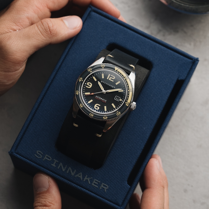 英国SPINNAKER三角帆FLEUSS双色圈潜水机械表男士复古水鬼SP5055
