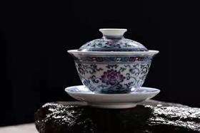 涂杏花：斗彩缠枝莲盖碗