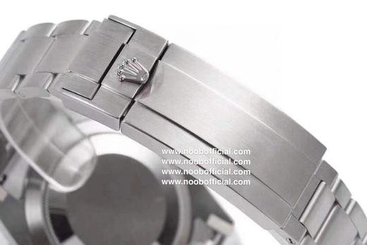 🔹ZF劳力士 🔹水鬼 精彩细节详解分析：️1️⃣接近原装的蜜蜡色夜明珠， 圈口与玻璃间的缝隙2️⃣接近原装的绿色陶瓷外圈，色差还原98% 商品图7