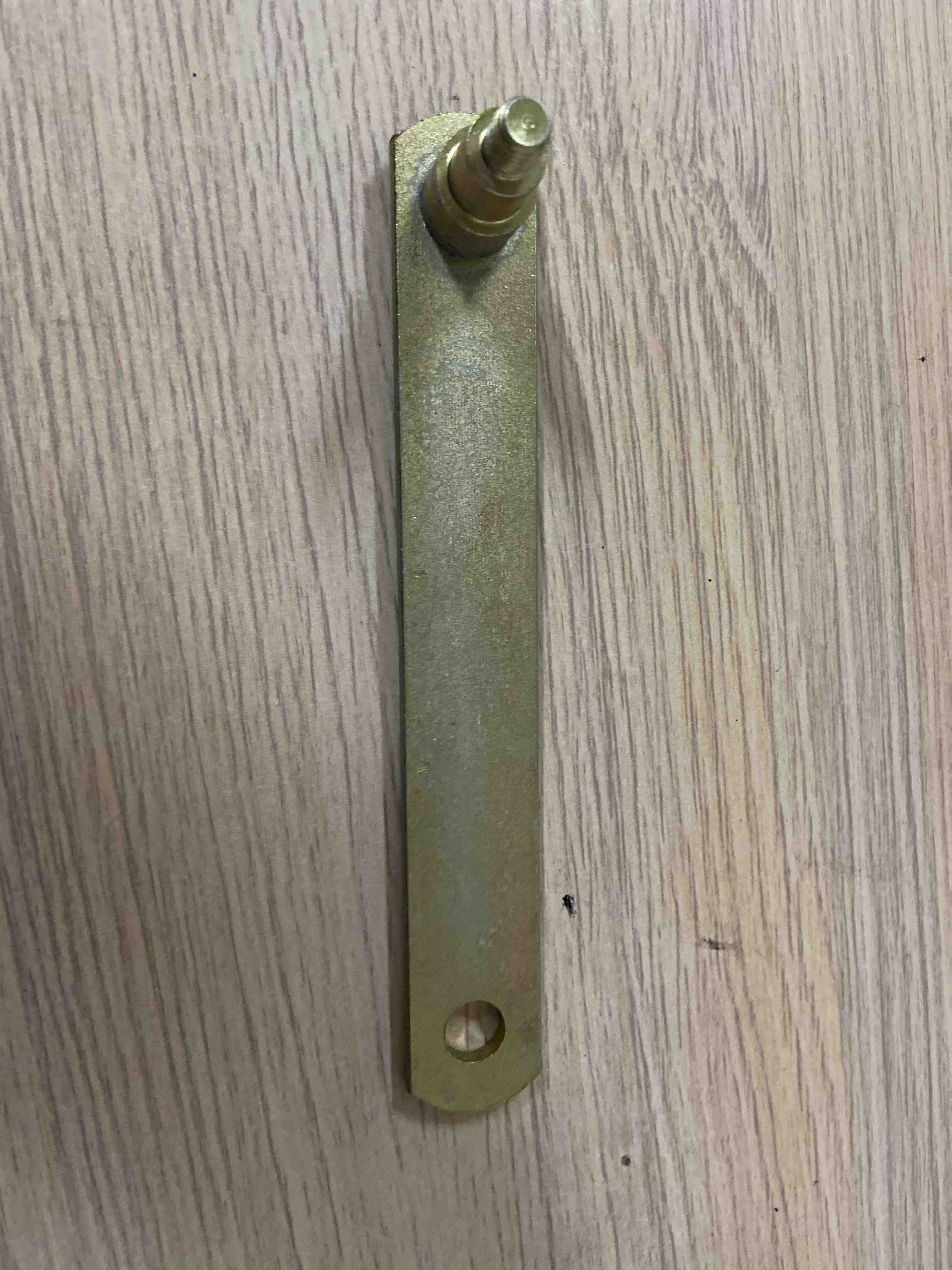 提升机下部涨紧臂