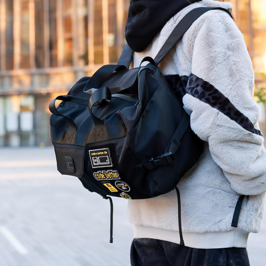 1024系列多功能斜挎包 商品图4