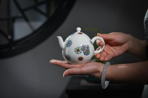 斗彩皮球花壶 商品图0