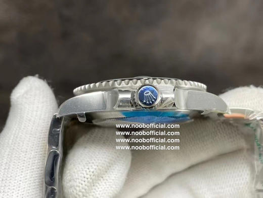 🔹ZF劳力士 🔹水鬼 精彩细节详解分析：️1️⃣接近原装的蜜蜡色夜明珠， 圈口与玻璃间的缝隙2️⃣接近原装的绿色陶瓷外圈，色差还原98% 商品图12