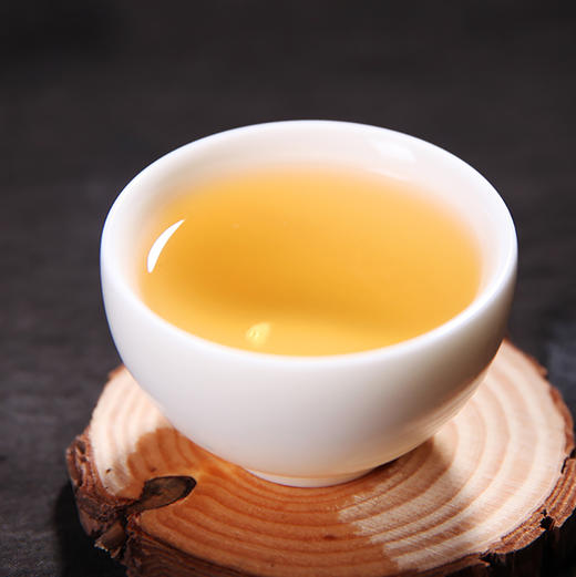 吉顺号《头波早春》景迈山大树普洱生茶饼357g/饼 商品图3