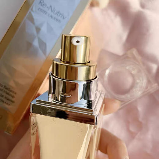 雅诗兰黛白金粉底液30ml 商品图5