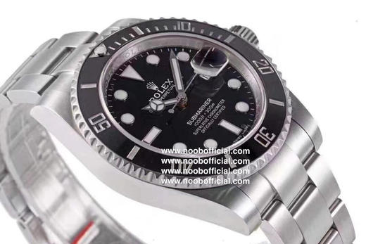 🔹ZF劳力士 🔹水鬼 精彩细节详解分析：️1️⃣接近原装的蜜蜡色夜明珠， 圈口与玻璃间的缝隙2️⃣接近原装的绿色陶瓷外圈，色差还原98% 商品图4