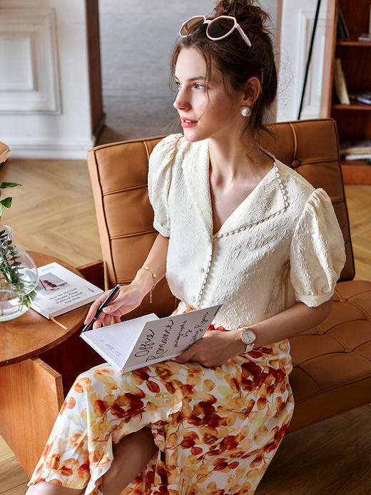 欧芮儿杏色衬衫女2021新宽松显瘦时尚蕾丝花边泡泡袖V领小衫 商品图1