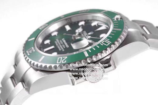 🔹ZF劳力士 🔹水鬼 精彩细节详解分析：️1️⃣接近原装的蜜蜡色夜明珠， 圈口与玻璃间的缝隙2️⃣接近原装的绿色陶瓷外圈，色差还原98% 商品图13