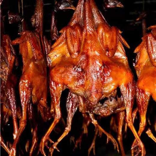 万州龙驹山地芦花腊王鸡 整只 约1.2斤左右 包邮 商品图1