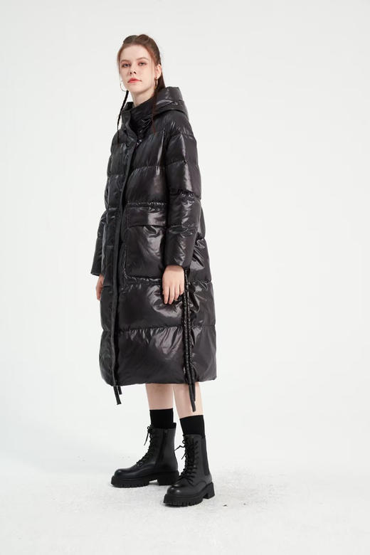 水淼2021冬新品时尚大牌潮牌超显瘦长款加厚保暖羽绒服3060