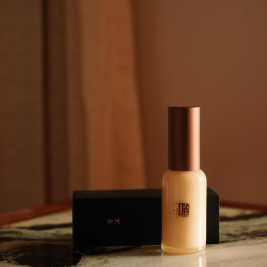 丞溪水漾亮肌精华养肤保湿隔离·素颜防晒35++ 商品图3