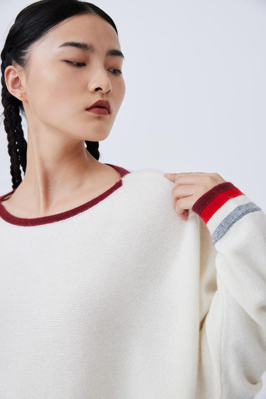 疗愈羊绒| 撞色羊绒针织斗篷女上衣 SJF93W136N 商品图8