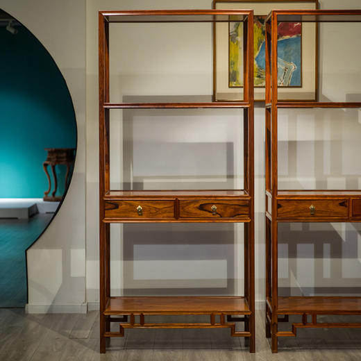 红木全敞式三层带屉架格（一对） 商品图1